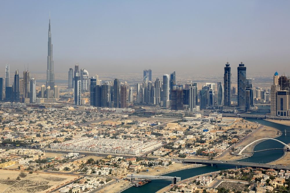 Dubai von oben - Burj Khalifa im Ortsteil Downtown Dubai in Dubai in Vereinigte Arabische Emirate