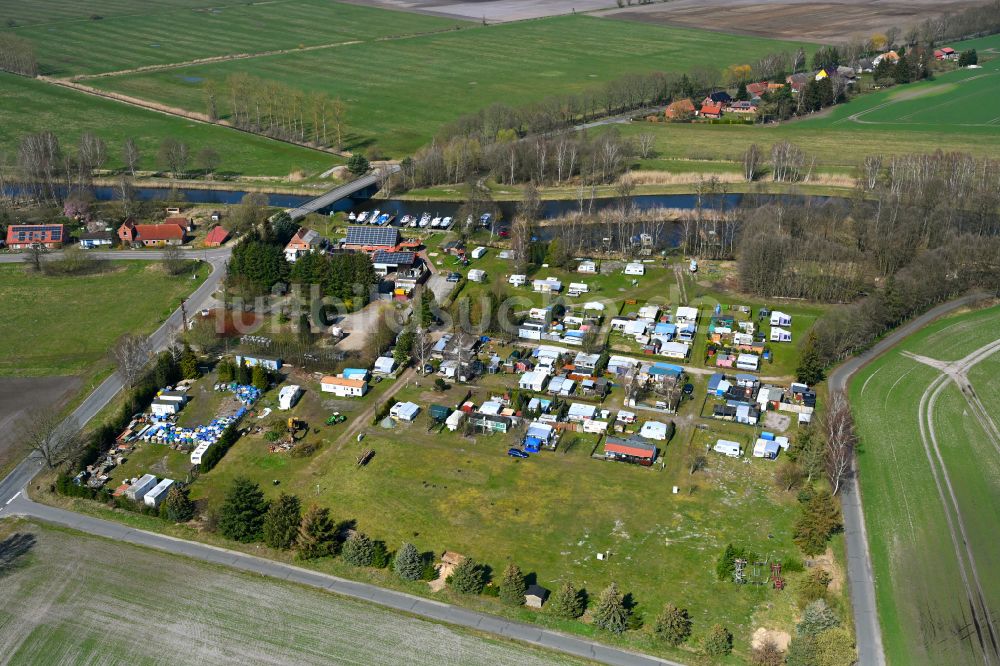 Luftbild Neu Göhren - Campingplatz Bootsanleger & Camping Höffler am Flussufer der Elde in Neu Göhren im Bundesland Mecklenburg-Vorpommern, Deutschland