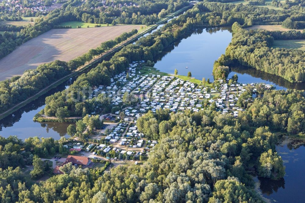 Witzeeze von oben - Campingplatz Forellensee mit Wohnwagen und Zelten in Witzeeze im Bundesland Schleswig-Holstein, Deutschland