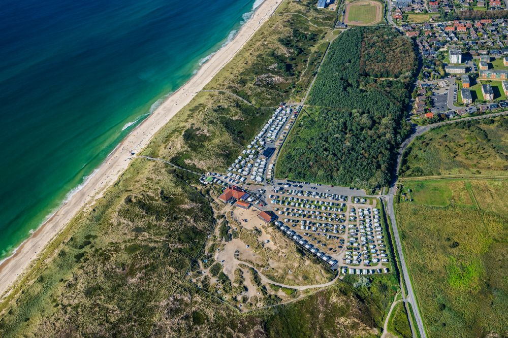 Luftbild Sylt - Campingplatz an der Meeresküste der Nordsee in Sylt im Bundesland Schleswig-Holstein, Deutschland