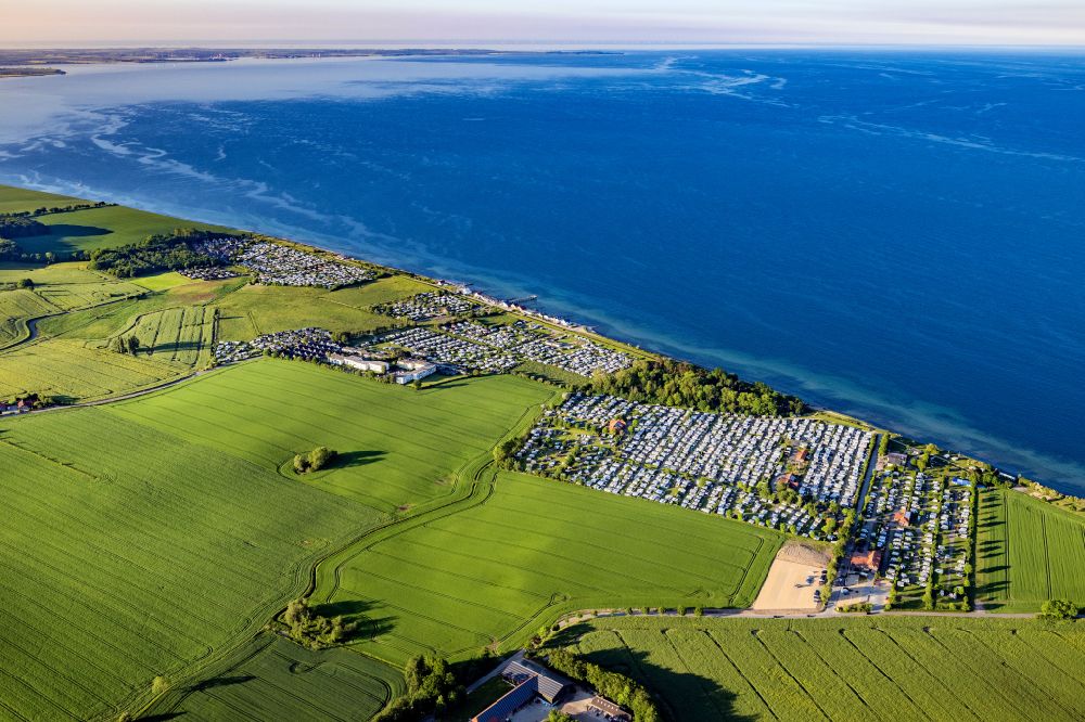 Luftbild Grube - Campingplatz an der Meeresküste der Ostsee in Grube im Bundesland Schleswig-Holstein, Deutschland