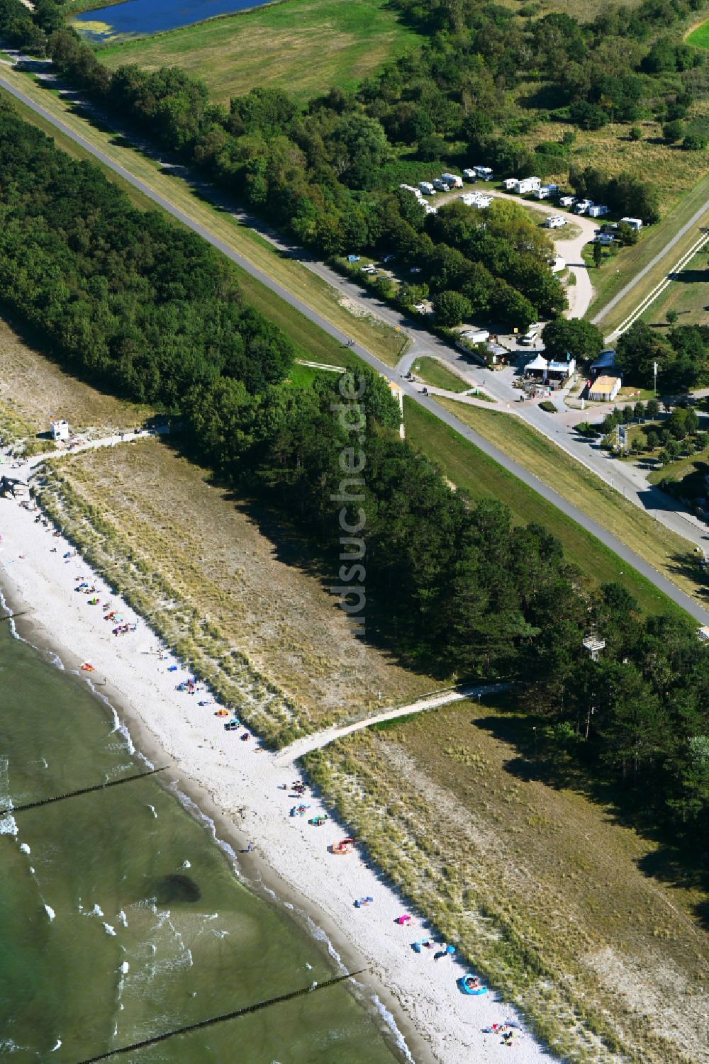 Luftaufnahme Zingst - Campingplatz an der Meeresküste der Ostsee in Zingst im Bundesland Mecklenburg-Vorpommern, Deutschland