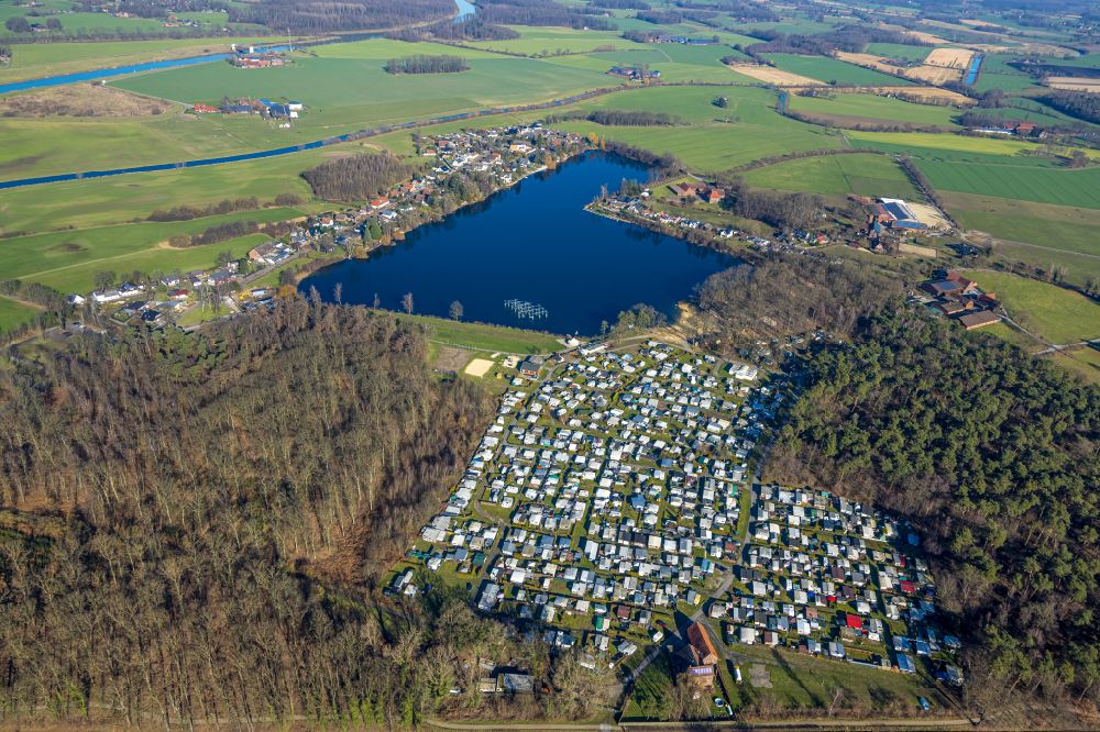 Ternsche von oben - Campingplatz Seepark Ternsche am Seeufer des Ternscher See in Ternsche im Bundesland Nordrhein-Westfalen, Deutschland