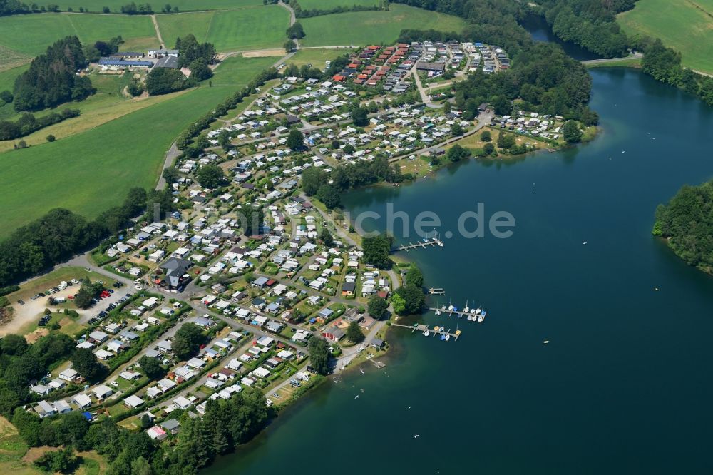 Luftaufnahme Hückeswagen - Campingplatz mit Wohnwagen und Zelten in Hückeswagen im Bundesland Nordrhein-Westfalen, Deutschland