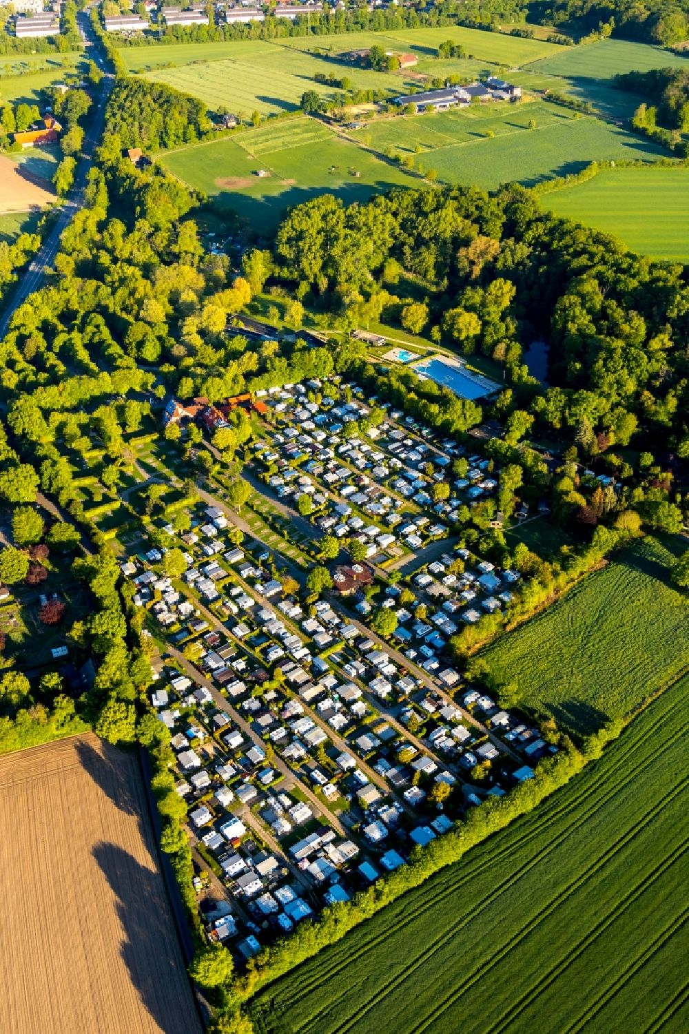 Münster aus der Vogelperspektive: Campingplatz mit Wohnwagen und Zelten in Münster im Bundesland Nordrhein-Westfalen, Deutschland