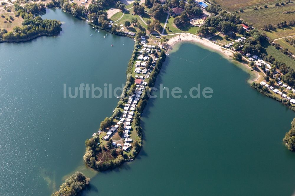 Luftaufnahme Oberhausen-Rheinhausen - Campingplatz mit Wohnwagen und Zelten in Oberhausen im Bundesland Baden-Württemberg, Deutschland