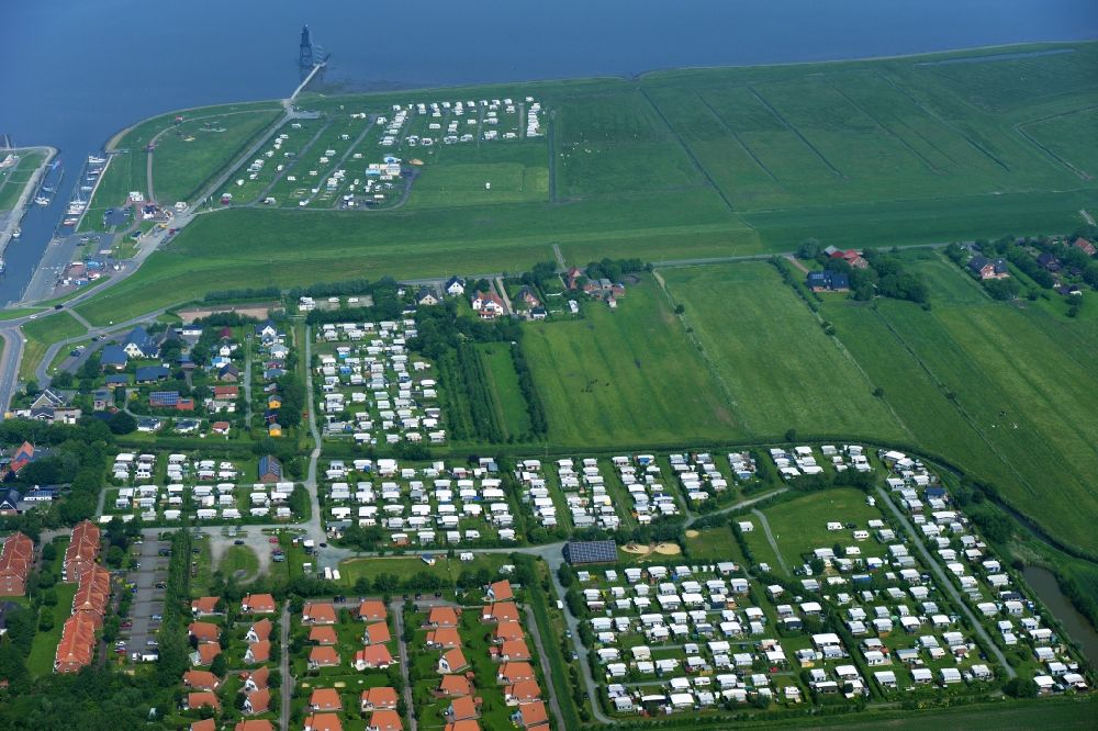 Wurster Nordseeküste aus der Vogelperspektive: Campingplatz mit Wohnwagen und Zelten in Wurster Nordseeküste im Bundesland Niedersachsen