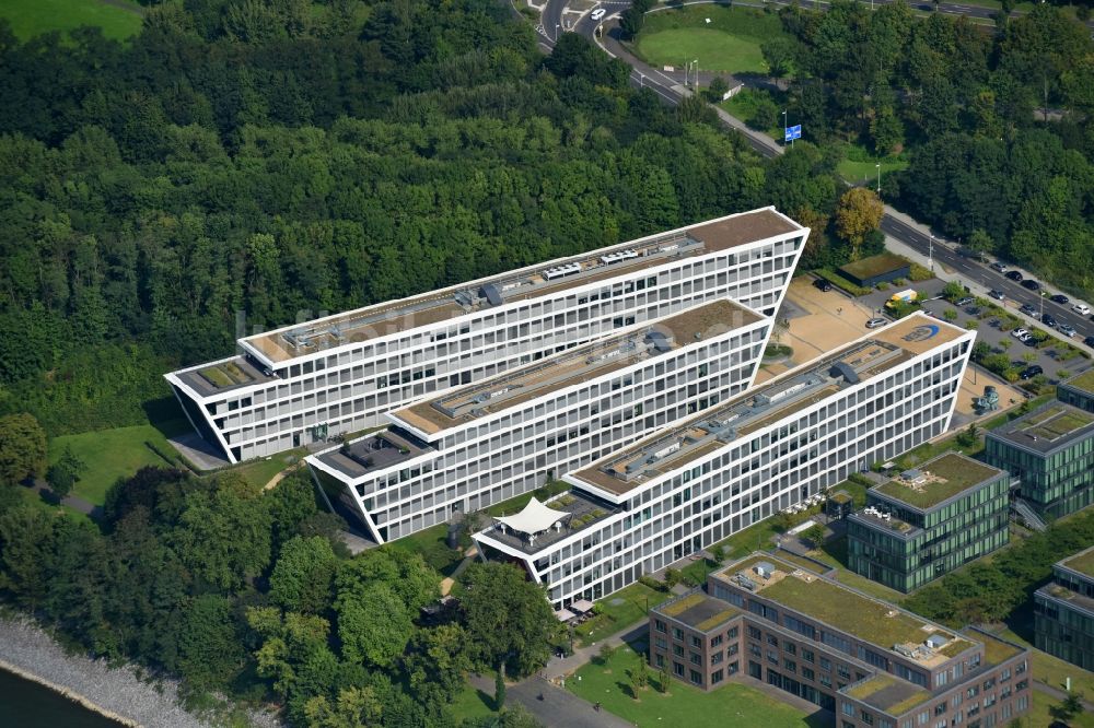 Luftaufnahme Bonn - Campus- Gebäude der Fachhochschule FOM Hochschule Hochschulzentrum Bonn an der Joseph-Schumpeter-Allee im Ortsteil Beuel in Bonn im Bundesland Nordrhein-Westfalen, Deutschland