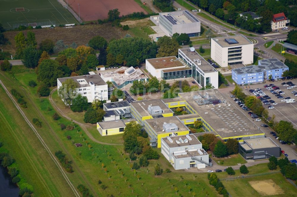 Offenburg von oben - Campus- Gebäude der Fachhochschule Offenburg in Offenburg im Bundesland Baden-Württemberg, Deutschland