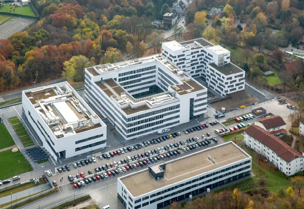 Bochum aus der Vogelperspektive: Campus- Gebäude der Hochschule für Gesundheit am Gesundheitscampus im Stadtteil Querenburg in Bochum im Bundesland Nordrhein-Westfalen