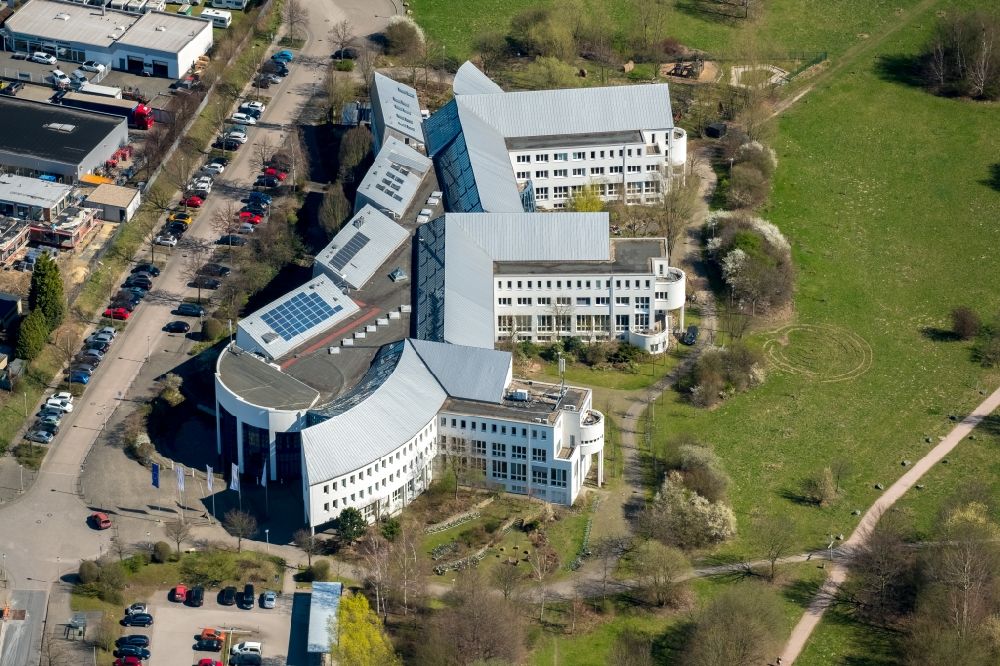 Witten von oben - Campus- Gebäude der privaten Universität Witten/Herdecke in Witten im Bundesland Nordrhein-Westfalen
