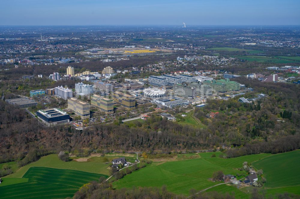 Luftaufnahme Bochum - Campus- Gebäude der Ruhr-Universität in Bochum im Bundesland Nordrhein-Westfalen