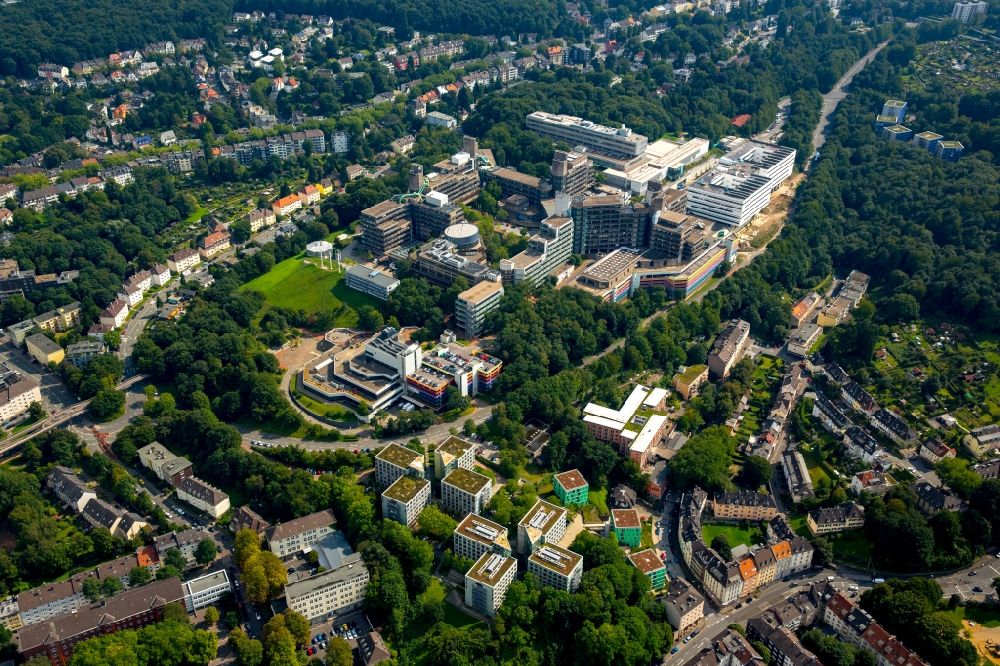 Wuppertal von oben - Campus- Gebäude der Universität Bergische Universität Wuppertal in Wuppertal im Bundesland Nordrhein-Westfalen