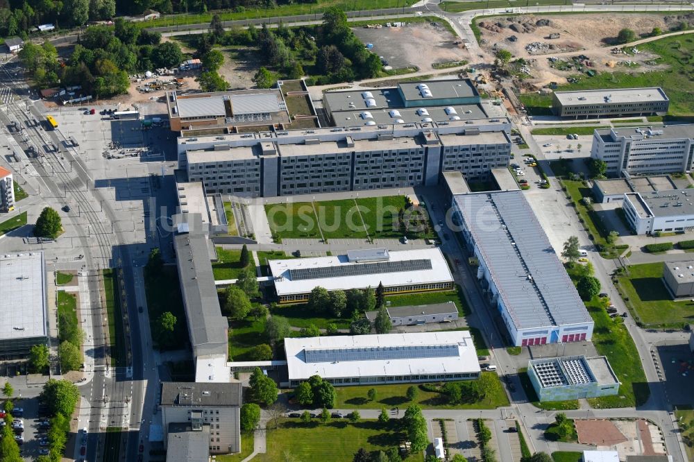 Chemnitz aus der Vogelperspektive: Campus- Gebäude der Universität TU Chemnitz in Chemnitz im Bundesland Sachsen, Deutschland