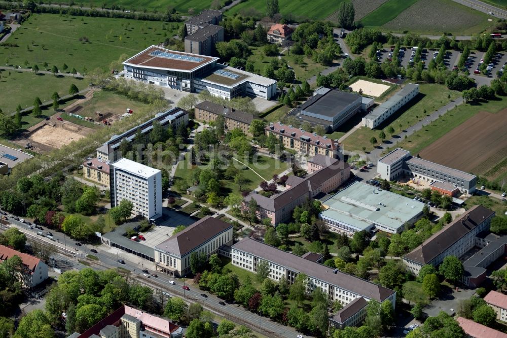 Luftaufnahme Erfurt - Campus- Gebäude der Universität Erfurt entlang der Nordhäuser Straße im Ortsteil Andreasvorstadt in Erfurt im Bundesland Thüringen, Deutschland