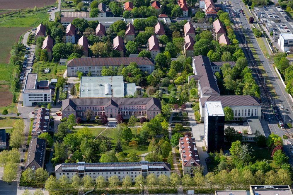 Erfurt von oben - Campus- Gebäude der Universität Erfurt entlang der Nordhäuser Straße im Ortsteil Andreasvorstadt in Erfurt im Bundesland Thüringen, Deutschland