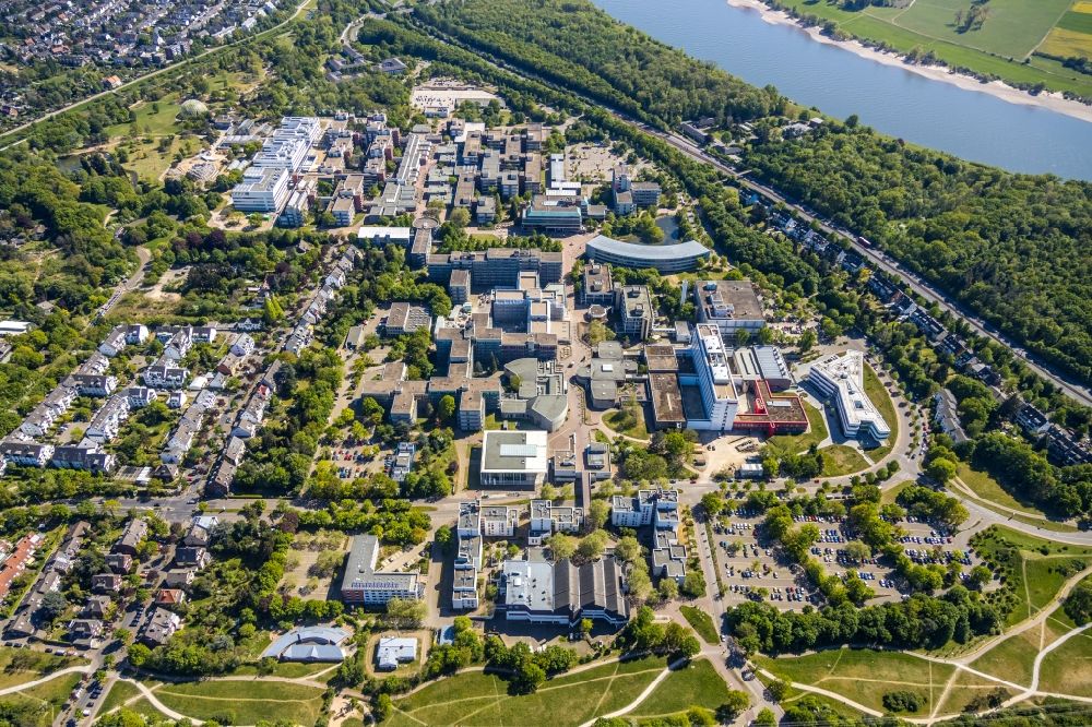 Luftaufnahme Düsseldorf - Campus- Gebäude der Universität Heinrich-Heine-Universität in Düsseldorf im Bundesland Nordrhein-Westfalen, Deutschland
