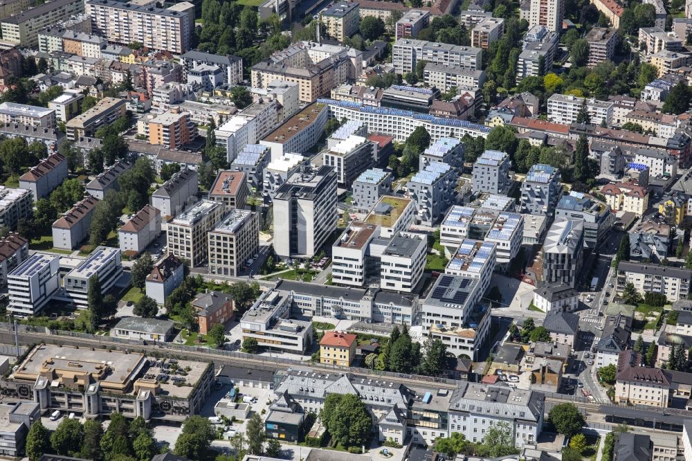 Luftbild Salzburg - Campus- Gebäude der Universität Paracelsus Medizinische Privatuniversität in Salzburg in Österreich