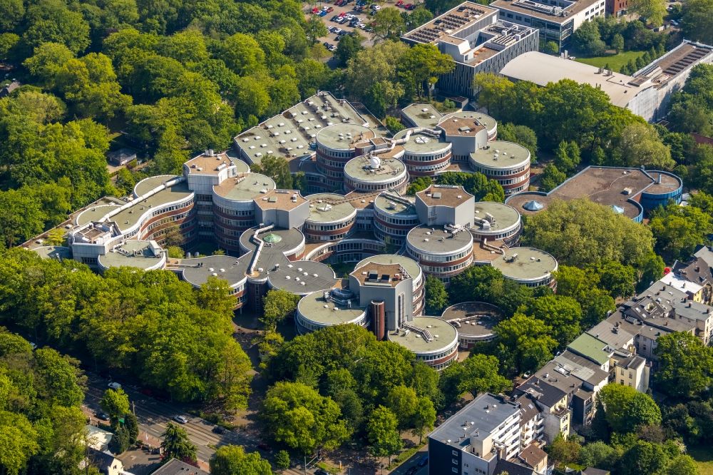 Luftbild Duisburg - Campus- Gebäude der Universität - umgangssprachlich Keksdosen genannt - Essen-Duisburg im Bundesland Nordrhein-Westfalen