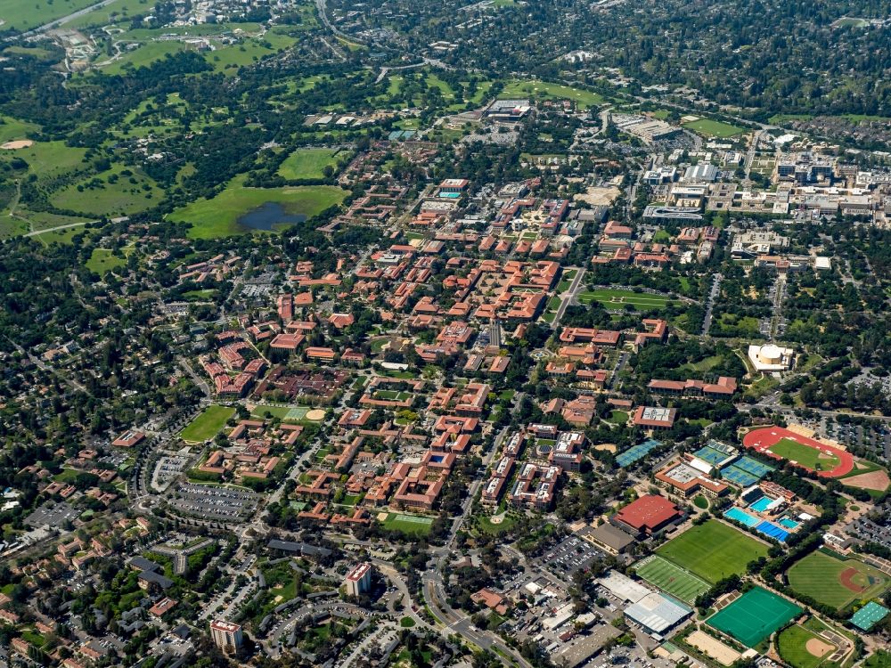 Stanford von oben - Campus- Gelände und Gebäude der Universität Stanford University in Stanford in Kalifornien in den USA