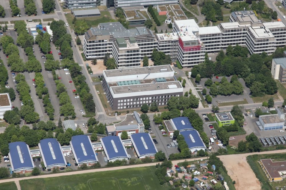 Mainz aus der Vogelperspektive: Campus- Gelände der Johannes- Gutenberg- Universität in Mainz im Bundesland Rheinland-Pfalz, Deutschland
