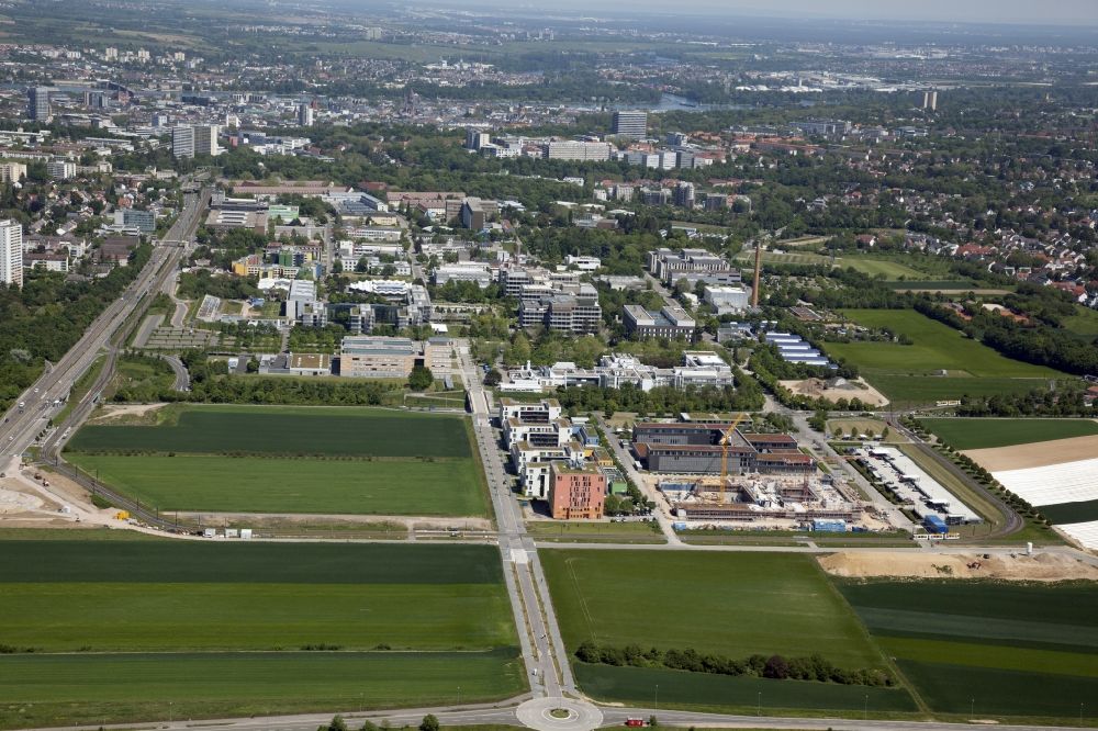 Luftaufnahme Mainz - Campus- Gelände der Johannes Gutenberg Universität in Mainz im Bundesland Rheinland-Pfalz, hier die Hochschule Mainz