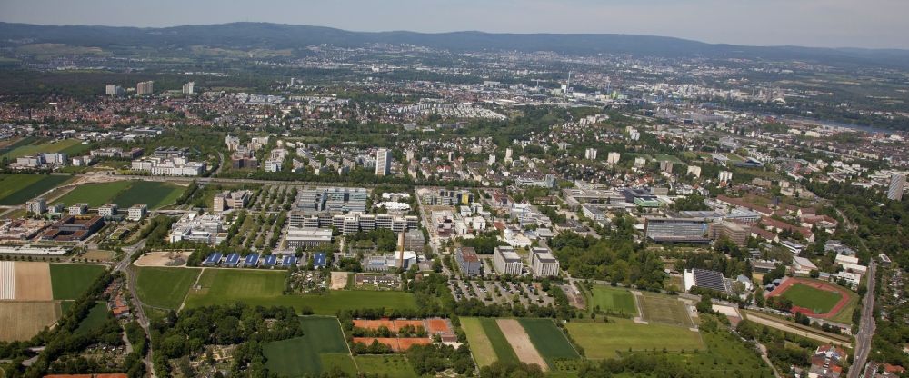 Mainz aus der Vogelperspektive: Campus - Gelände der Universität Johannes Gutenberg in Mainz im Bundesland Rheinland-Pfalz