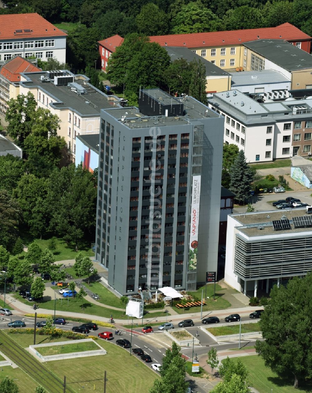 Luftaufnahme Magdeburg - Campus Tower der Universität Otto-von-Guericke in Magdeburg im Bundesland Sachsen-Anhalt