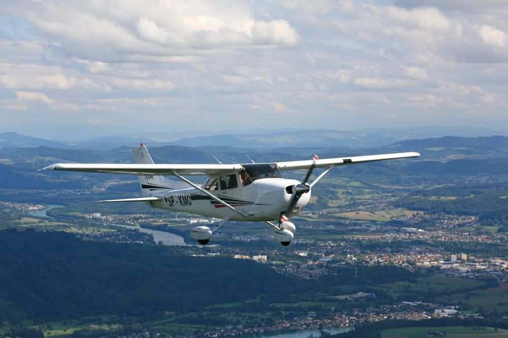 Luftbild Bad Säckingen - Cessna 172 SP-KMO über der Landschaft am Hochrhein bei Bad Säckingen im Bundesland Baden-Württemberg
