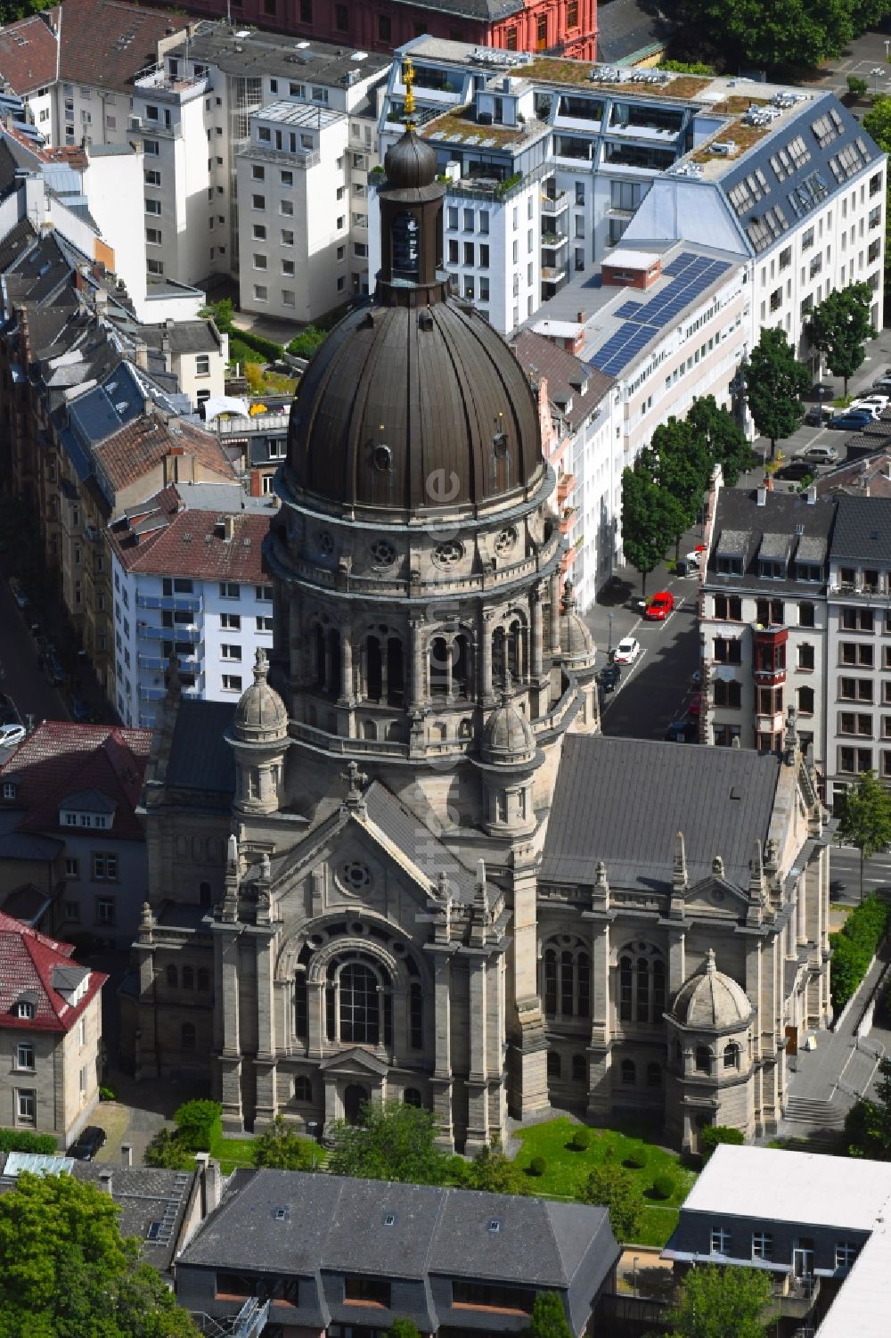 Mainz aus der Vogelperspektive: Christuskirche Mainz an der Kaiserstraße in Mainz im Bundesland Rheinland-Pfalz, Deutschland