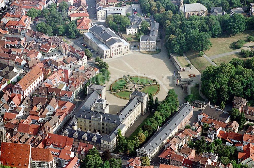 Luftbild Coburg / Bayern - Coburg / Bayern Ansicht vom Stadtzentrum von Coburg in Bayern mit Blick auf das Festspielhaus und das Schloß Ehrenburg mit Schloßplatz