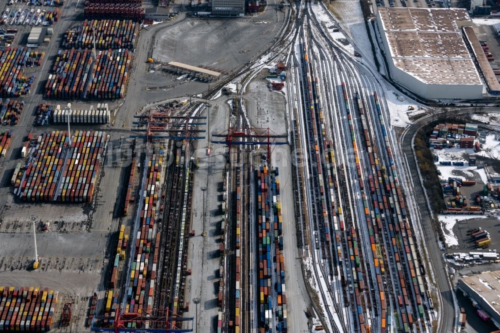 Hamburg von oben - Container Bahnterminal im Containerhafen des Überseehafen im Ortsteil Waltershof in Hamburg, Deutschland
