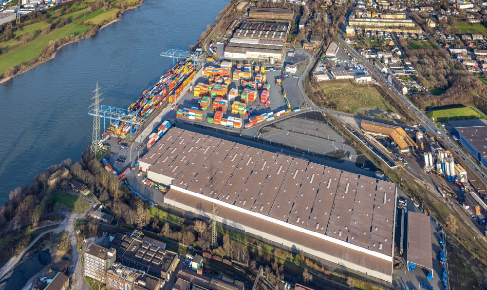Duisburg von oben - Container- Terminal im GVZ Güterverkehrszentrum in Duisburg im Bundesland Nordrhein-Westfalen, Deutschland