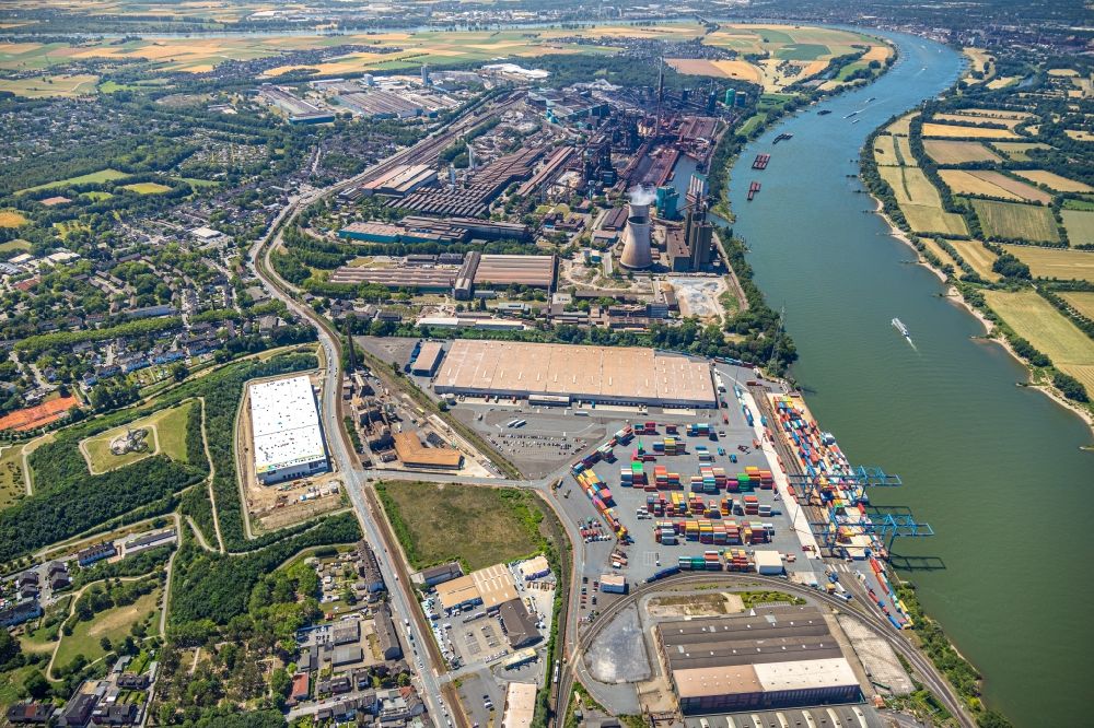 Duisburg von oben - Container- Terminal der Rhein-Ruhr Terminal Gesellschaft für Container- und Güterumschlag mbH in Duisburg im Bundesland Nordrhein-Westfalen, Deutschland