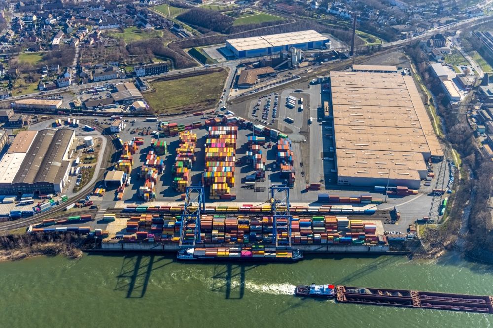 Duisburg aus der Vogelperspektive: Container- Terminal der Rhein-Ruhr Terminal Gesellschaft für Container- und Güterumschlag mbH in Duisburg im Bundesland Nordrhein-Westfalen, Deutschland
