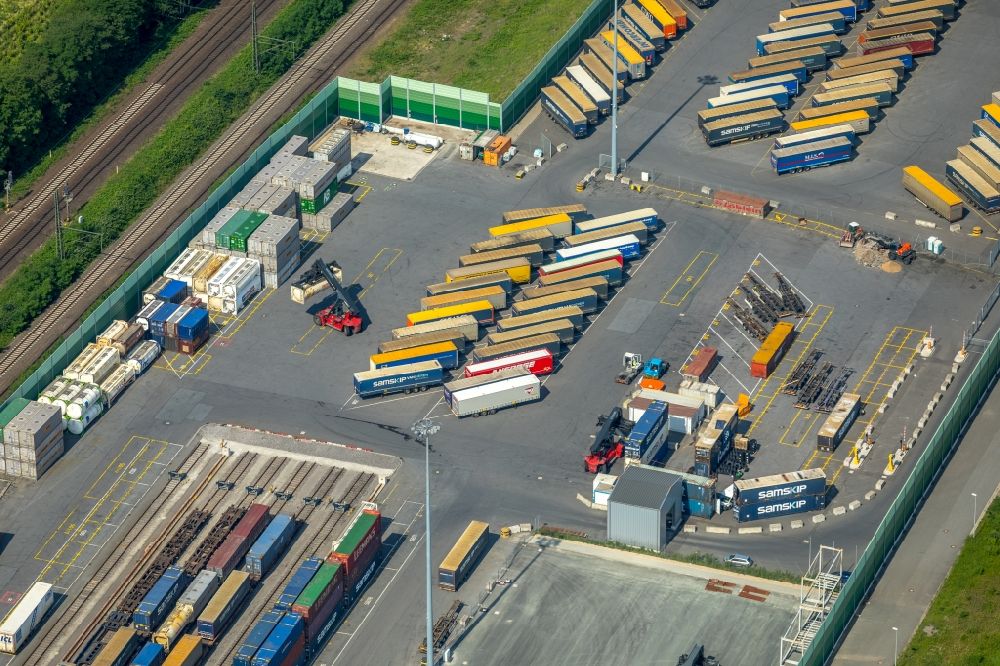 Luftaufnahme Duisburg - Container- Terminal Samskip Multimodal Rail Terminal in Duisburg im Bundesland Nordrhein-Westfalen, Deutschland