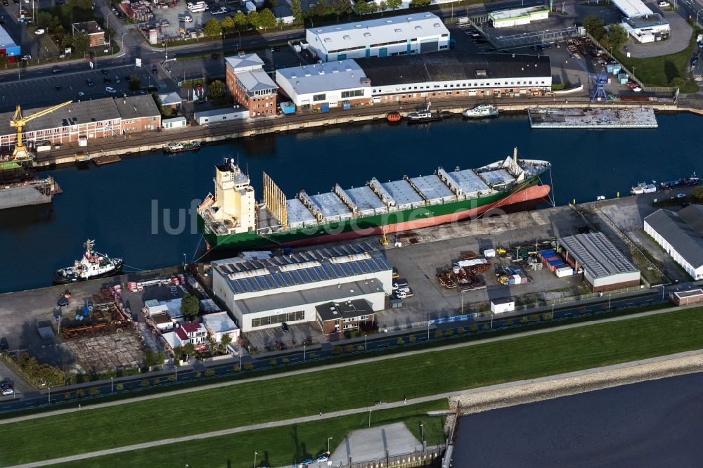 Luftbild Bremerhaven - Containerschiff von Harren&Partner im Hafen in Bremerhaven im Bundesland Bremen, Deutschland