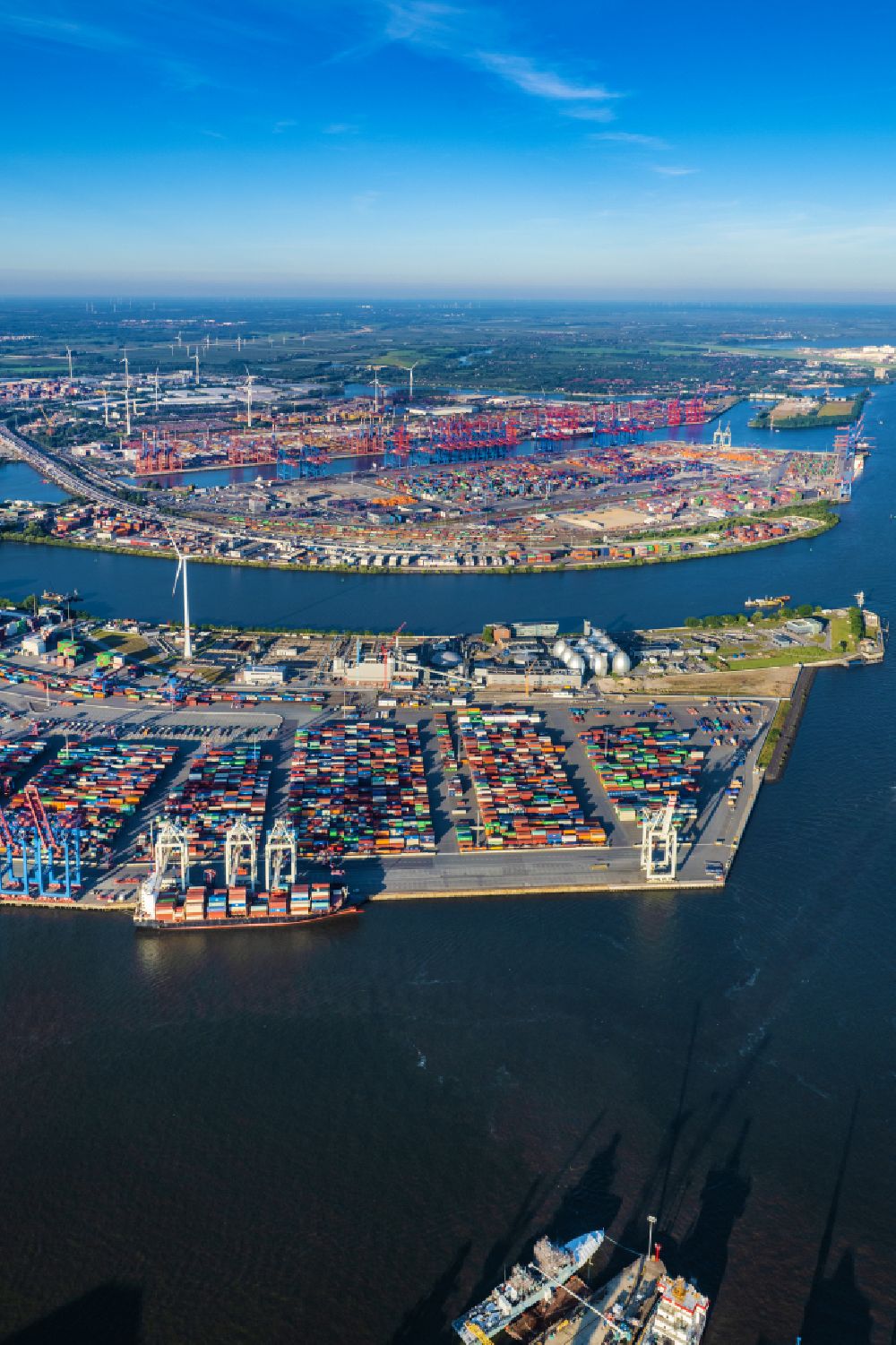 Hamburg von oben - Containerterminal im Containerhafen des Überseehafen Container Terminal Tollerort in Hamburg