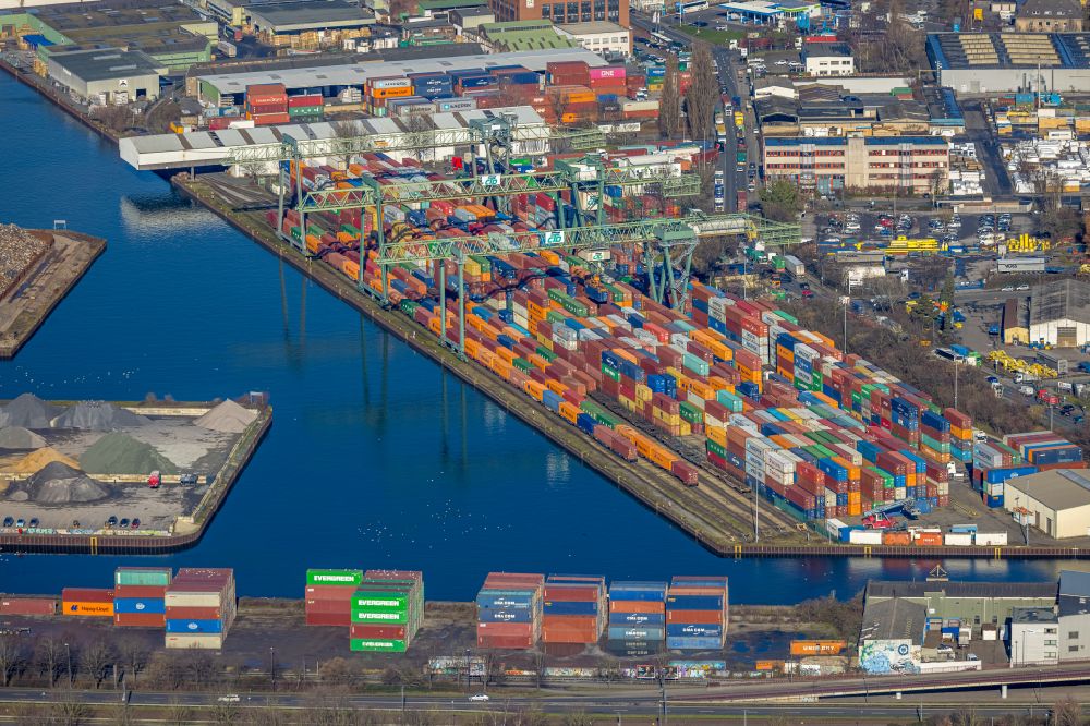 Luftaufnahme Dortmund - Containerterminal im Containerhafen des Binnenhafen und Containerhafen Dortmund mit Altem Hafenamt in Dortmund im Bundesland Nordrhein-Westfalen