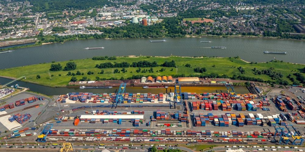 Luftaufnahme Duisburg - Containerterminal im Containerhafen des Binnenhafen der DIT Duisburg Intermodal Terminal GmbH in Duisburg im Bundesland Nordrhein-Westfalen