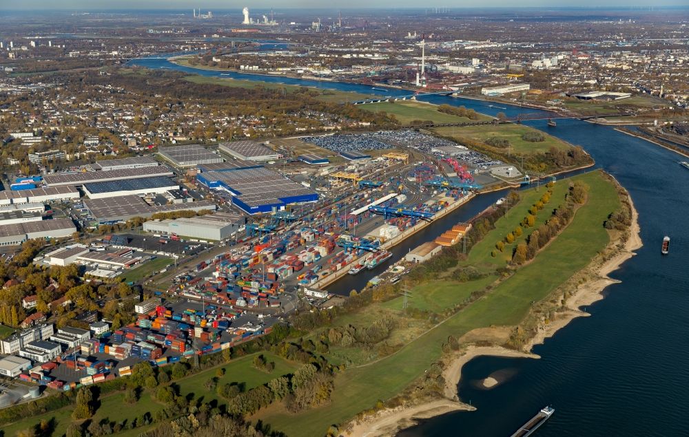 Duisburg aus der Vogelperspektive: Containerterminal im Containerhafen des Binnenhafen der DIT Duisburg Intermodal Terminal GmbH in Duisburg im Bundesland Nordrhein-Westfalen