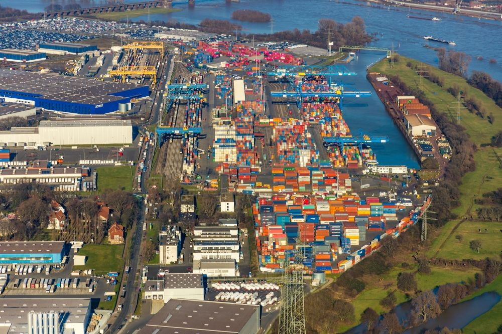 Luftbild Duisburg - Containerterminal im Containerhafen des Binnenhafen der DIT Duisburg Intermodal Terminal GmbH in Duisburg im Bundesland Nordrhein-Westfalen