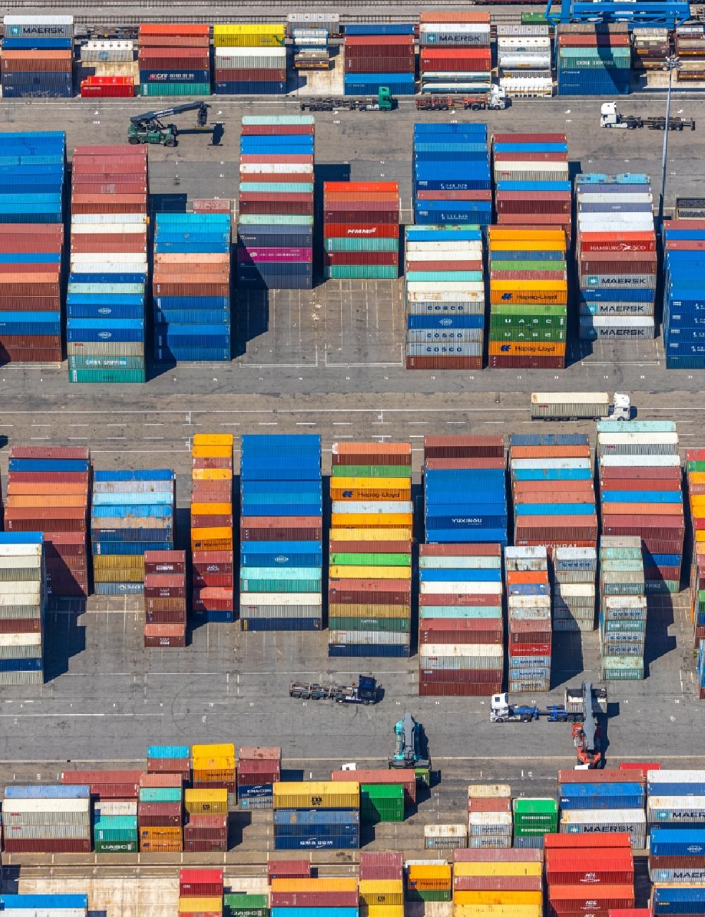 Luftbild Duisburg - Containerterminal im Containerhafen des Binnenhafen in Duisburg im Bundesland Nordrhein-Westfalen