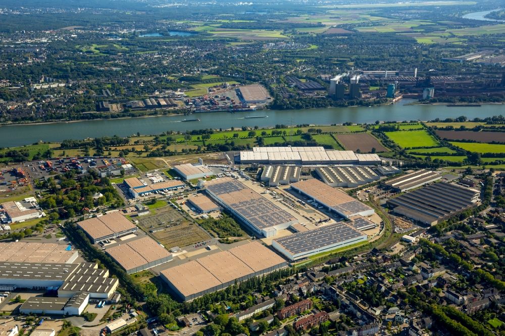 Luftaufnahme Duisburg - Containerterminal im Containerhafen des Binnenhafen Logport I Duisport im Logistikzentrum Rheinhausen in Duisburg im Bundesland Nordrhein-Westfalen