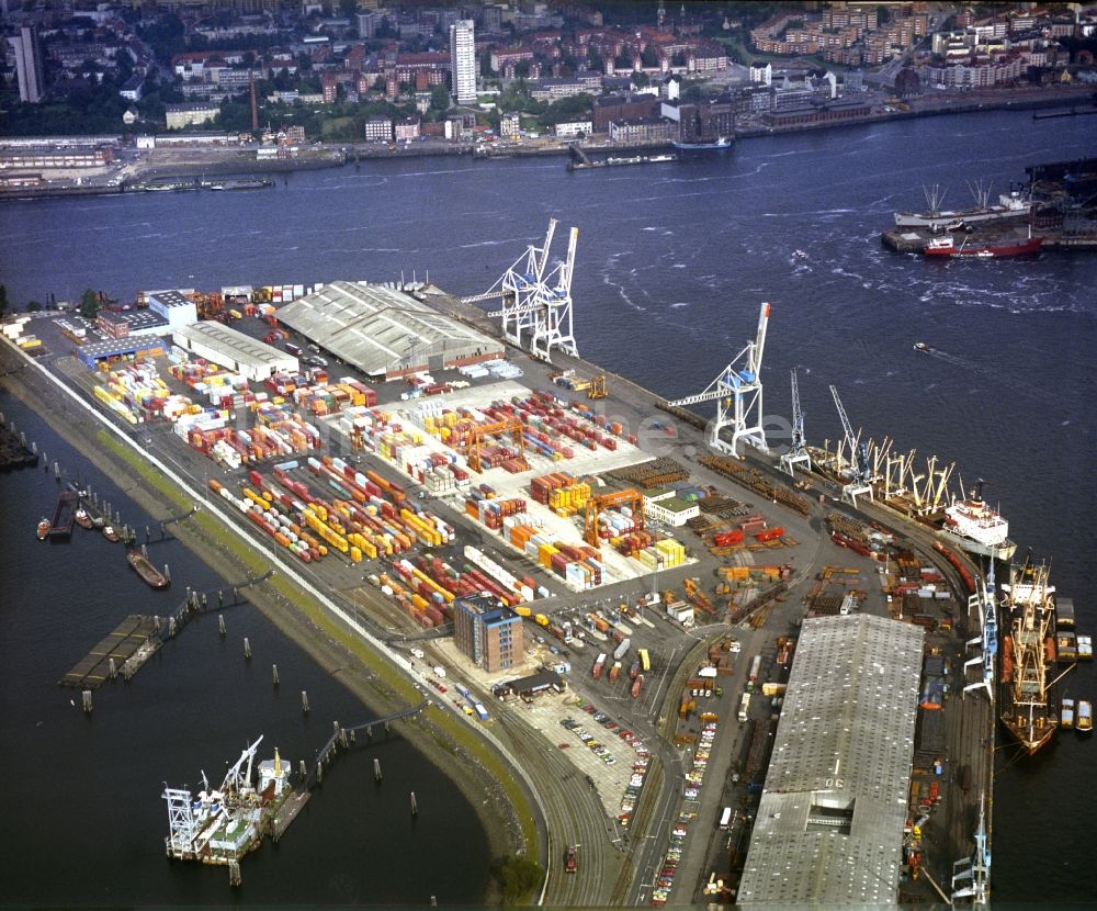 Hamburg aus der Vogelperspektive: Containerterminal im Containerhafen des Binnenhafen Am Vulkanhafen im Ortsteil Steinwerder in Hamburg, Deutschland