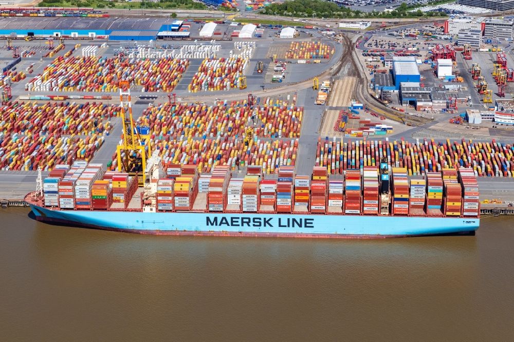 Bremerhaven aus der Vogelperspektive: Containerterminal im Containerhafen in Bremerhaven im Bundesland Bremen