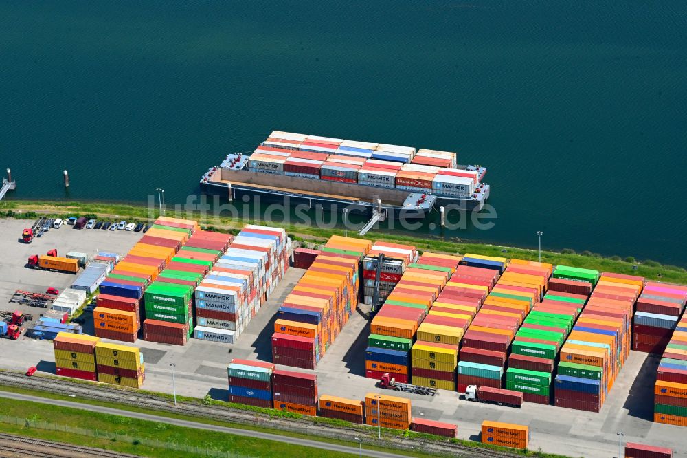 Wörth am Rhein von oben - Containerterminal im Containerhafen am Landeshafen in Wörth im Bundesland Rheinland-Pfalz, Deutschland