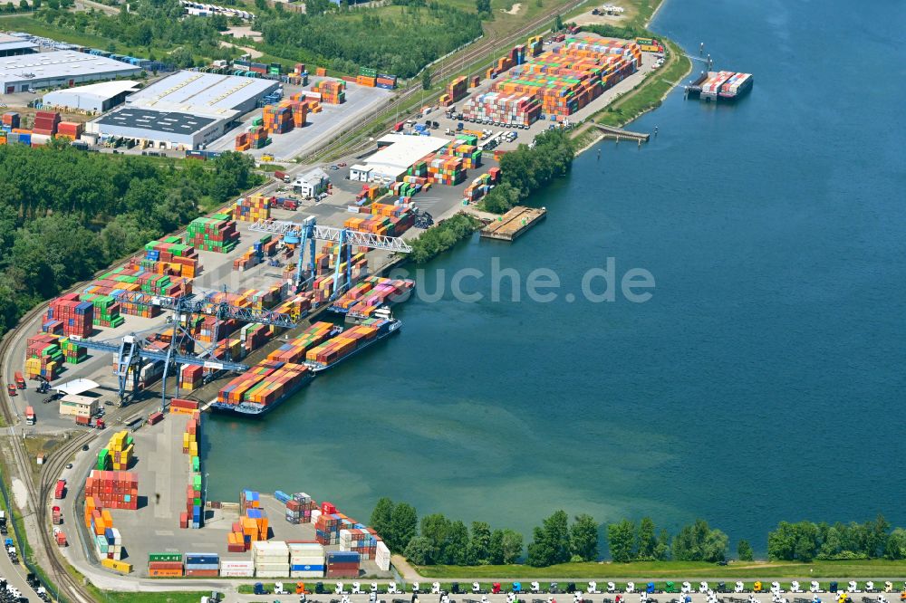 Luftaufnahme Wörth am Rhein - Containerterminal im Containerhafen am Landeshafen in Wörth im Bundesland Rheinland-Pfalz, Deutschland