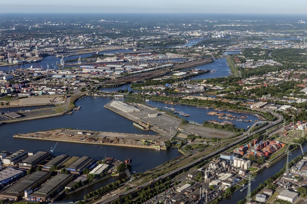 Hamburg von oben - Containerterminal im Containerhafen Oderhafen und Travehafen im Hamburger Hafen im Süden von Hamburg