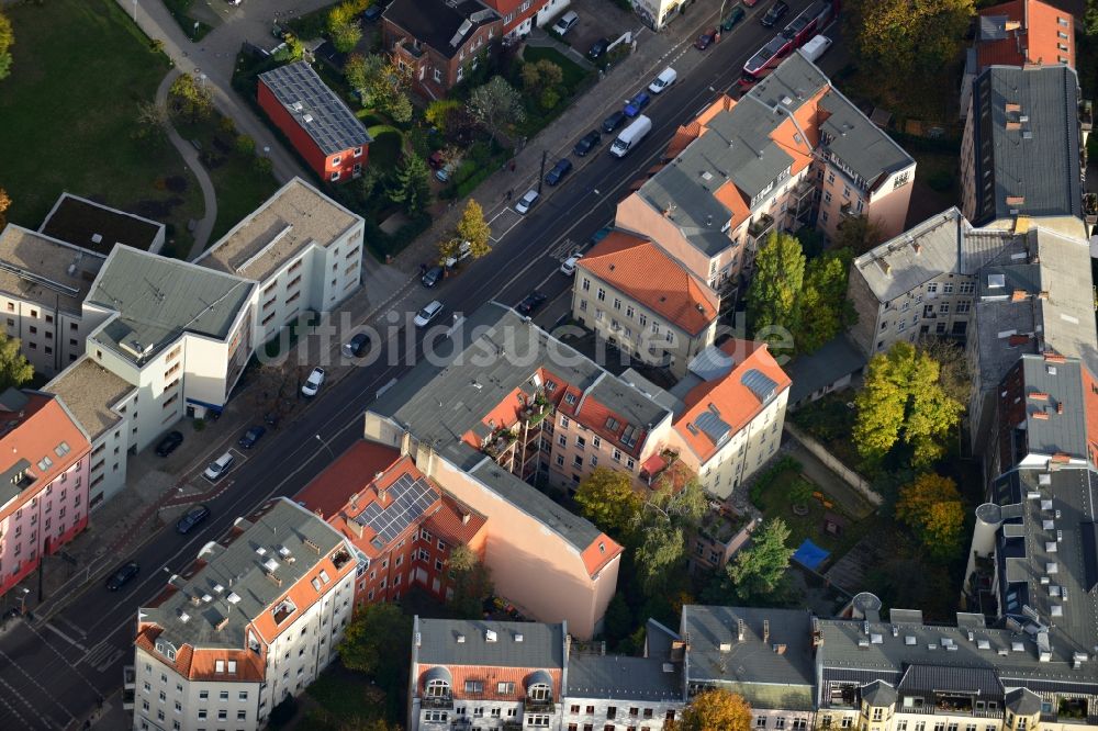 Luftaufnahme Berlin Pankow - Dach- Landschaft der Altbau - Wohngebiete im Stadtteil Pankow von Berlin